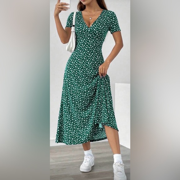 SHEIN Dresses & Skirts - Green Floral Women's Skirt